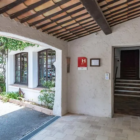 Le Preconil Szálloda 2*